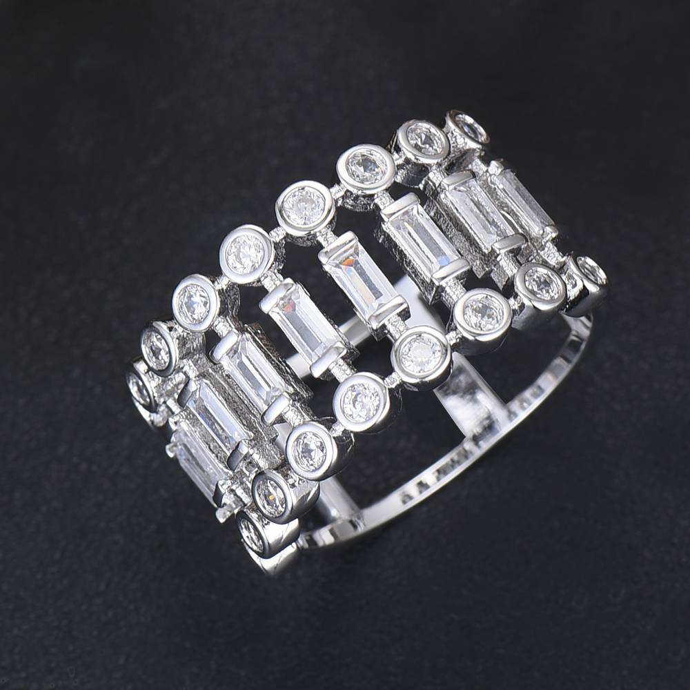 Women's Silver Round Shape Ring