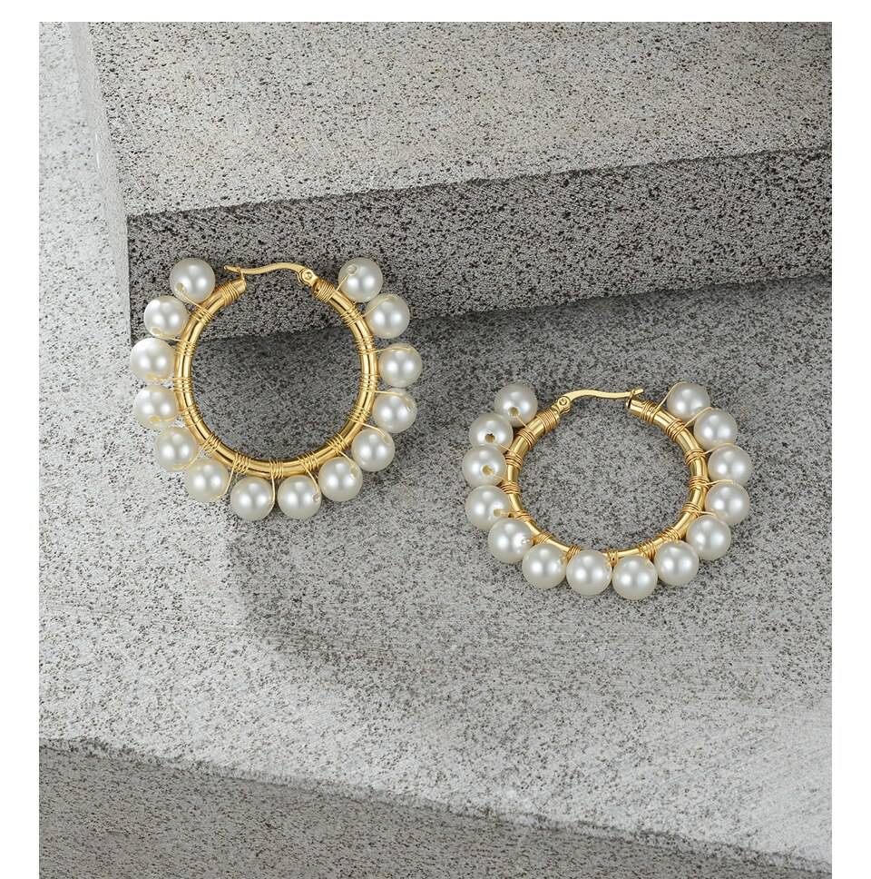 Women&rsquo;s Elegant Pearls Hoop Earrings