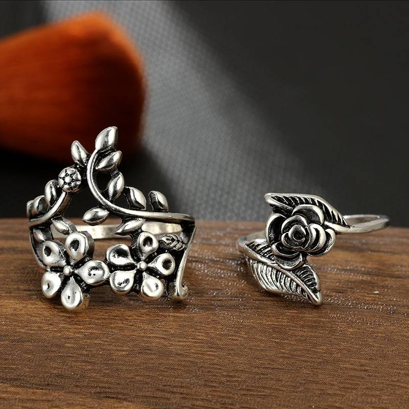 Vintage Styled Floral Rings Set Vintage Styled Floral Rings Set