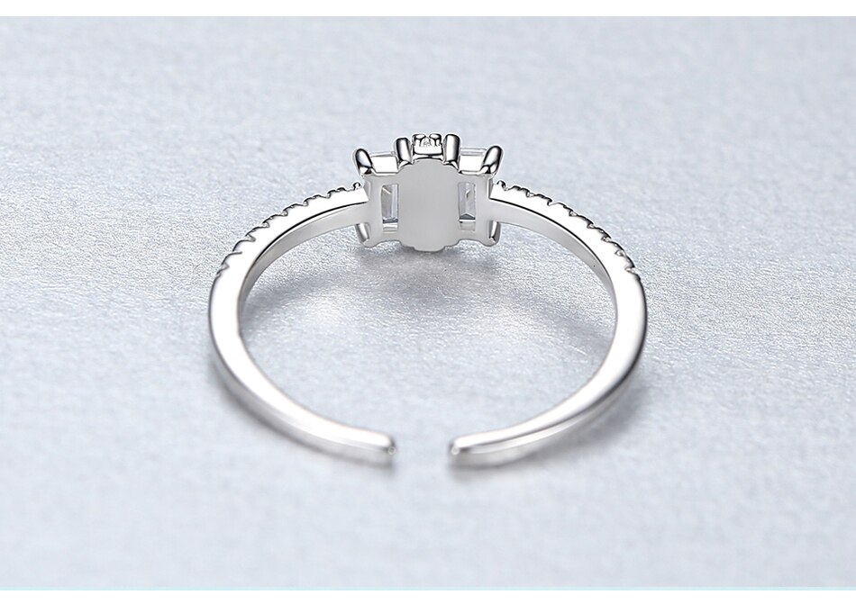 Women's 925 Sterling Silver Elegant Ring Women's 925 Sterling Silver Elegant Ring