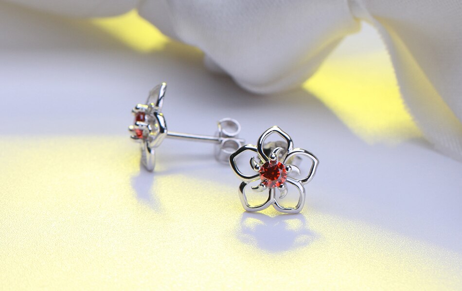 Flower Design Sterling Silver Women's Stud Earrings