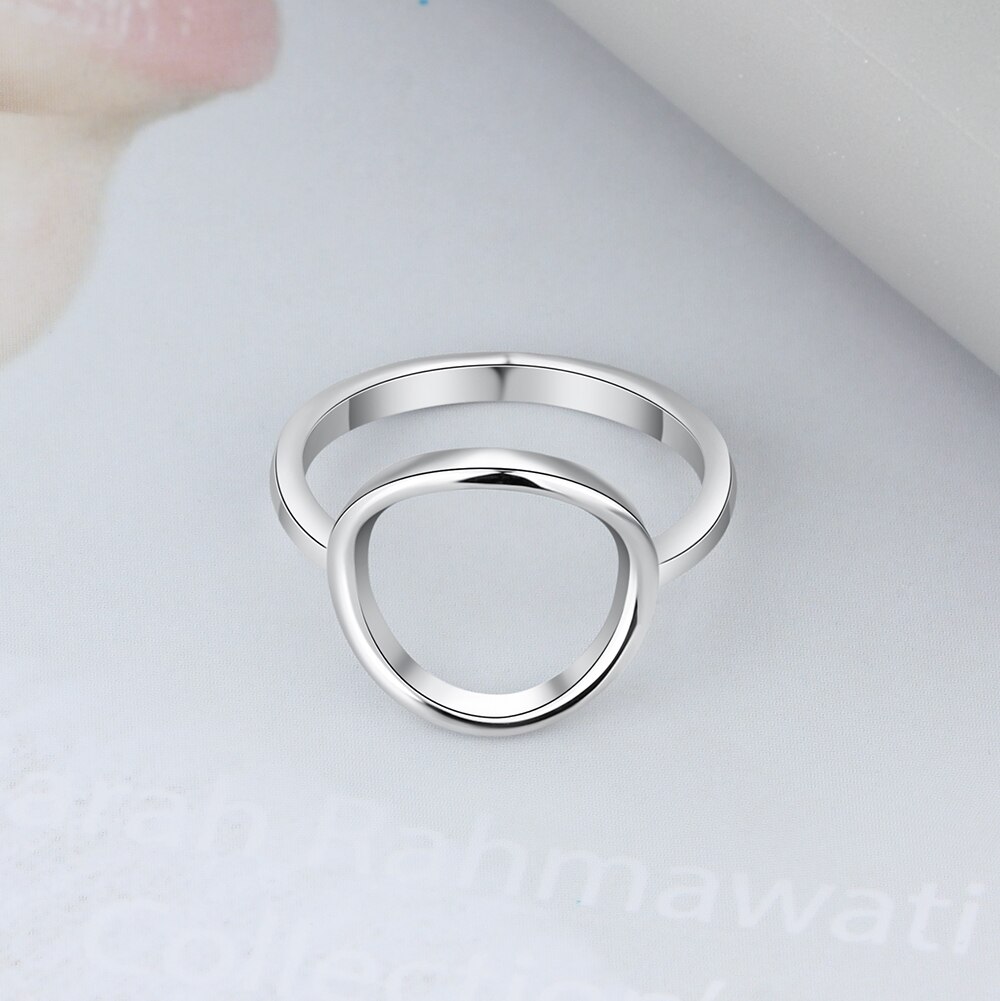 Simple 925 Sterling Silver Circle Shaped Ring Simple 925 Sterling Silver Circle Shaped Ring