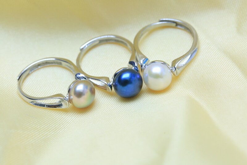 Women's Simple 925 Sterling Silver Ring with Natural Pearl