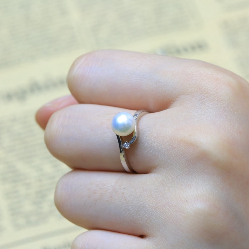 Women's 925 Sterling Silver Ring with Natural Pearl