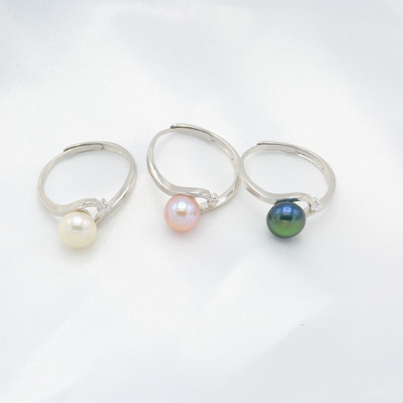 Women's 925 Sterling Silver Ring with Natural Pearl Women's 925 Sterling Silver Ring with Natural Pearl