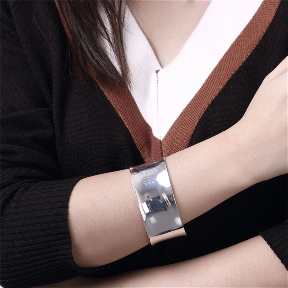 Women's 925 Sterling Silver Bangle Bracelet Women's 925 Sterling Silver Bangle Bracelet