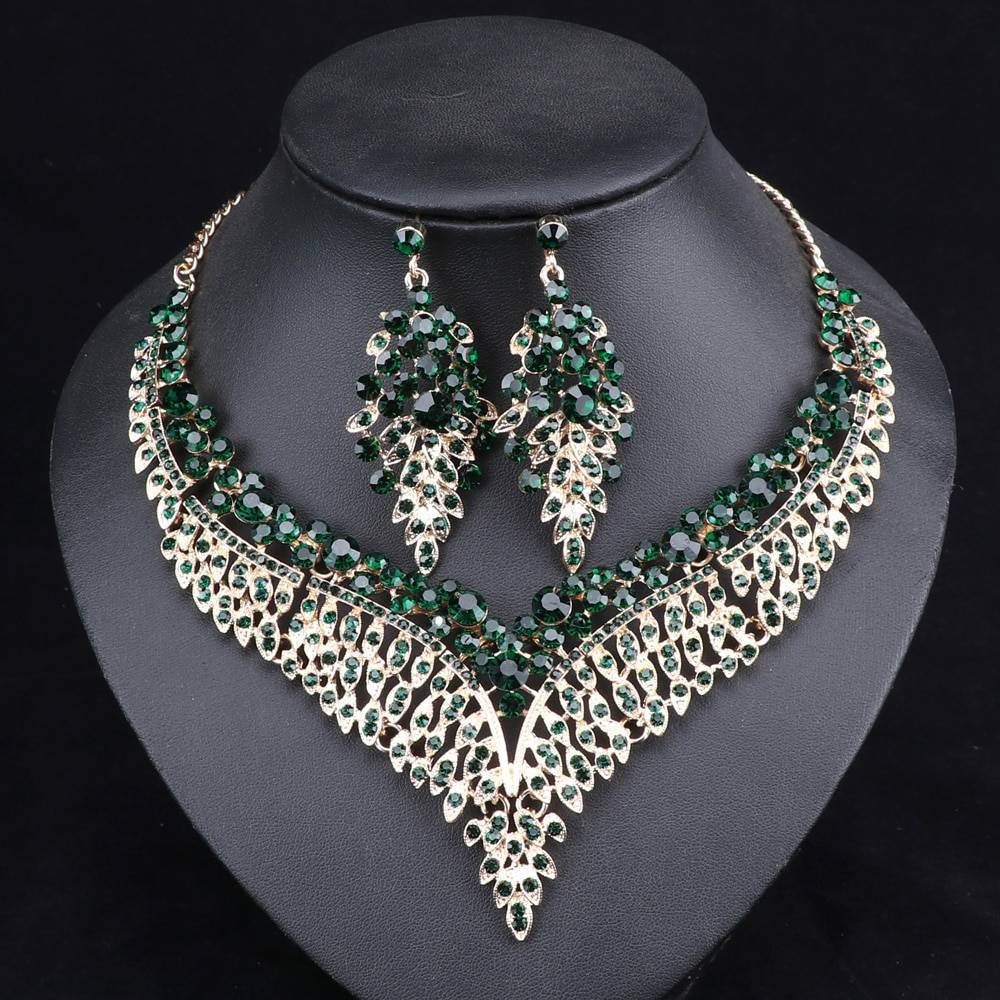 Luxurious Crystal Leaf Shaped Jewelry Set for Women